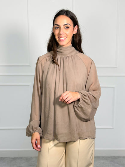 Blusa de Gasa de Cuello Alto con Lazada en la Espalda | Pamplona