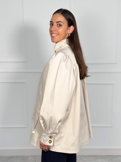 Chaqueta Oversize Beige de Cuello Alto con Bolsillos | Trento