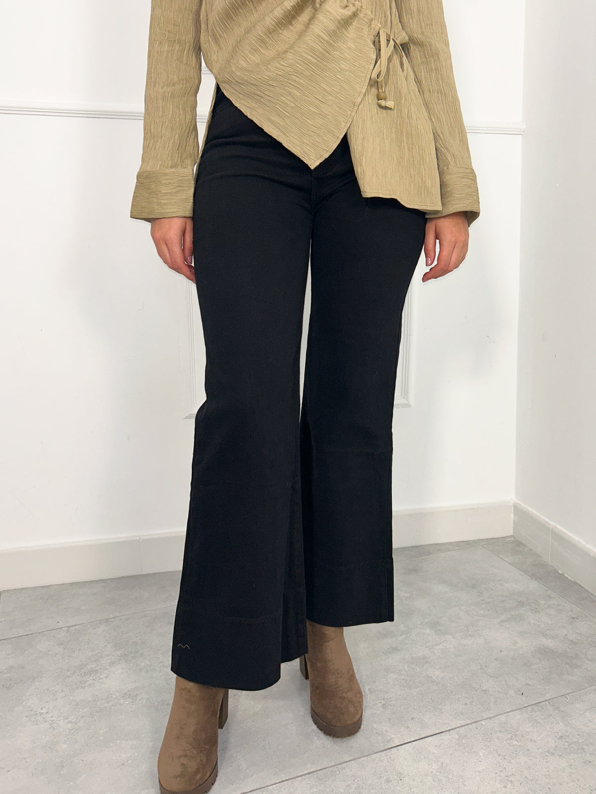 Pantalón Tejano Negro | Lugano